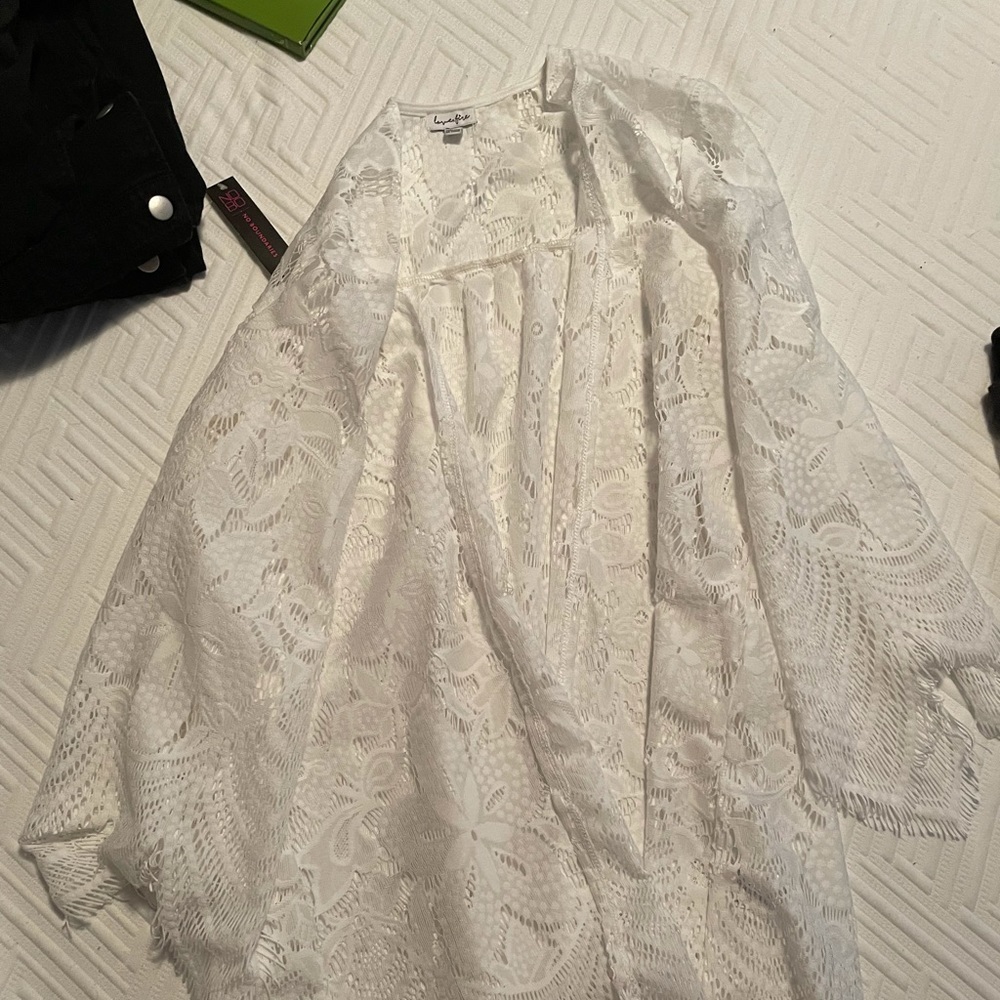 White Lace Duster (size M)